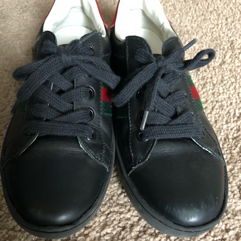Authentic Gucci Kids size 32 (US 1 or 1.5)